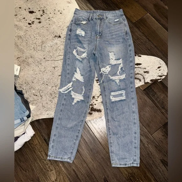 SHEIN Baggy Distressed Jeans - Picture 3 of 4